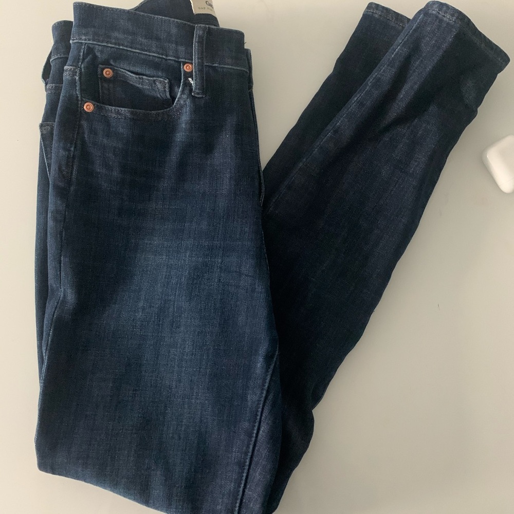 High waisted skinny jeans